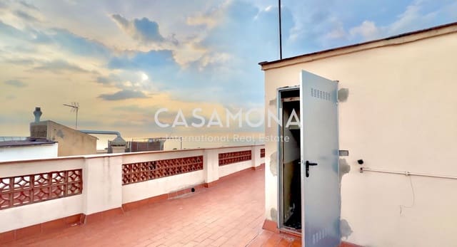 3 bedroom Apartment for sale in La Barceloneta, Barcelona city - € 265,000 (Ref: 9279729)