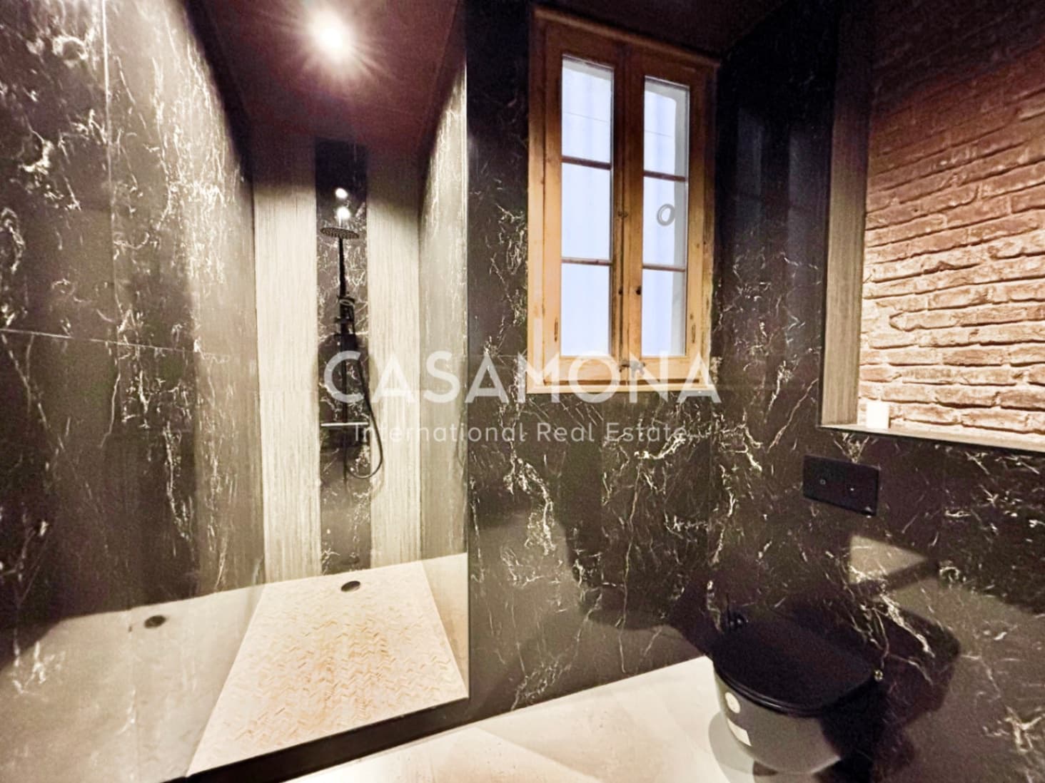 2 makuuhuone Huoneisto myytävänä paikassa Barcelona kaupunki - 795 000 € (Ref: 9293839)