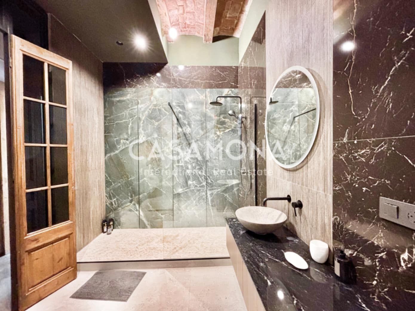 2 makuuhuone Huoneisto myytävänä paikassa Barcelona kaupunki - 795 000 € (Ref: 9293839)