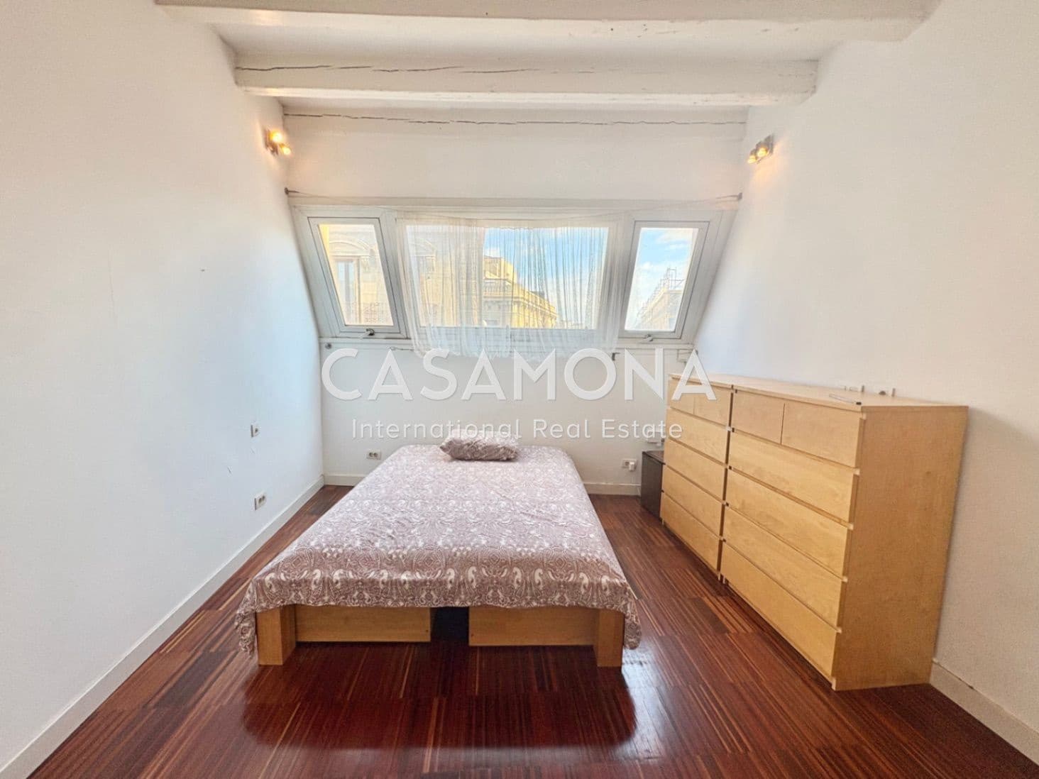 2 slaapkamer Appartement te koop in Barcelona stad - € 450.000 (Ref: 9309014)