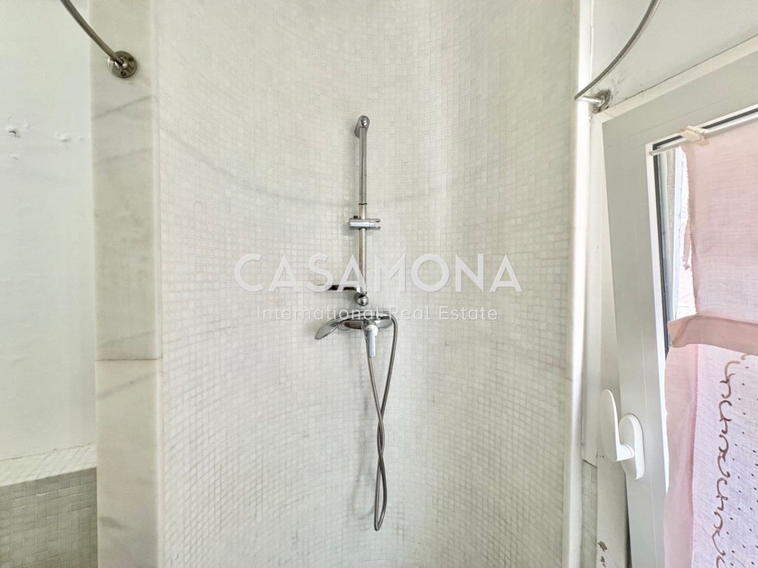 2 slaapkamer Appartement te koop in Barcelona stad - € 450.000 (Ref: 9309014)