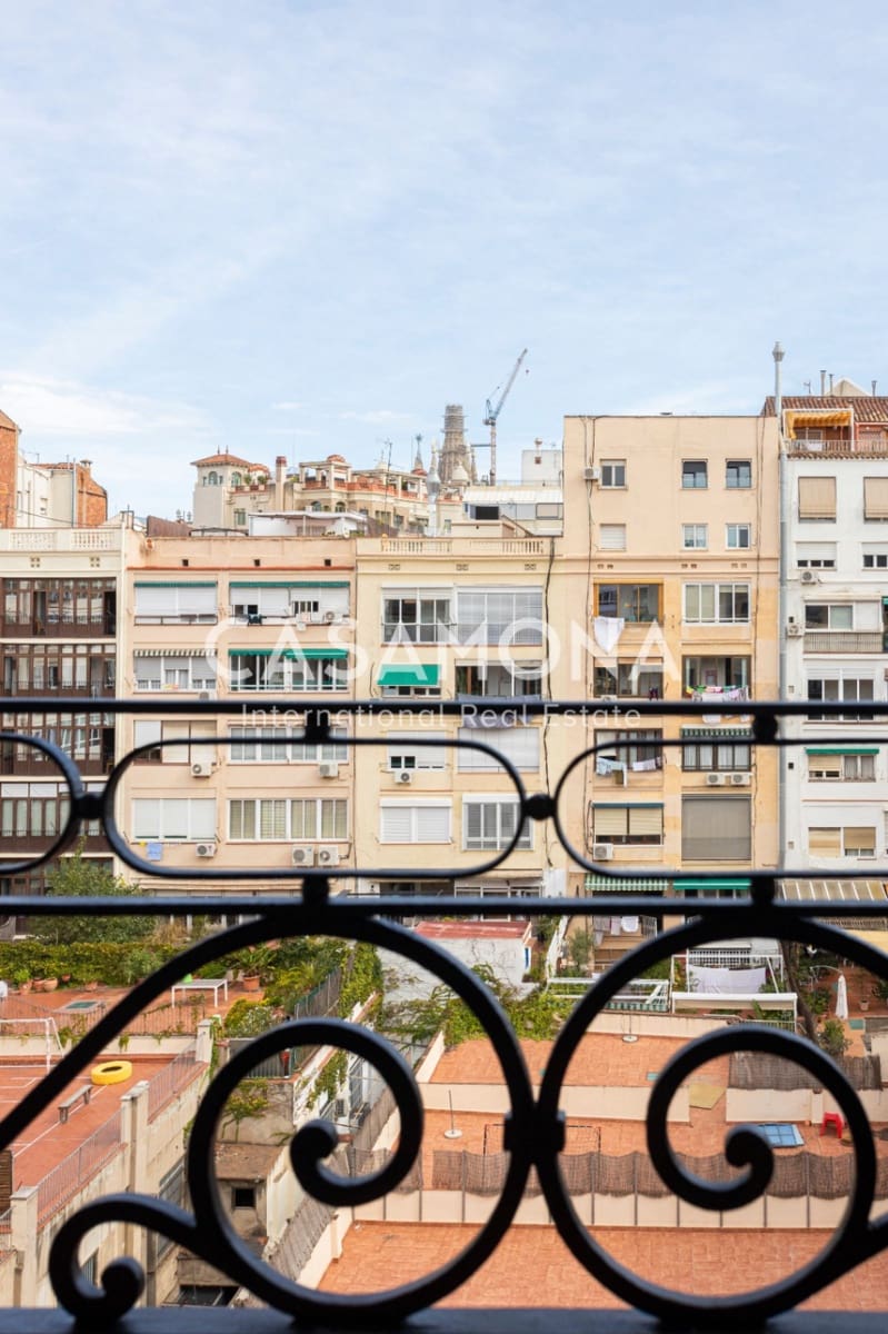 3 soveværelse Lejlighed til salg i Barcelona by - € 1.297.000 (Ref: 9311444)