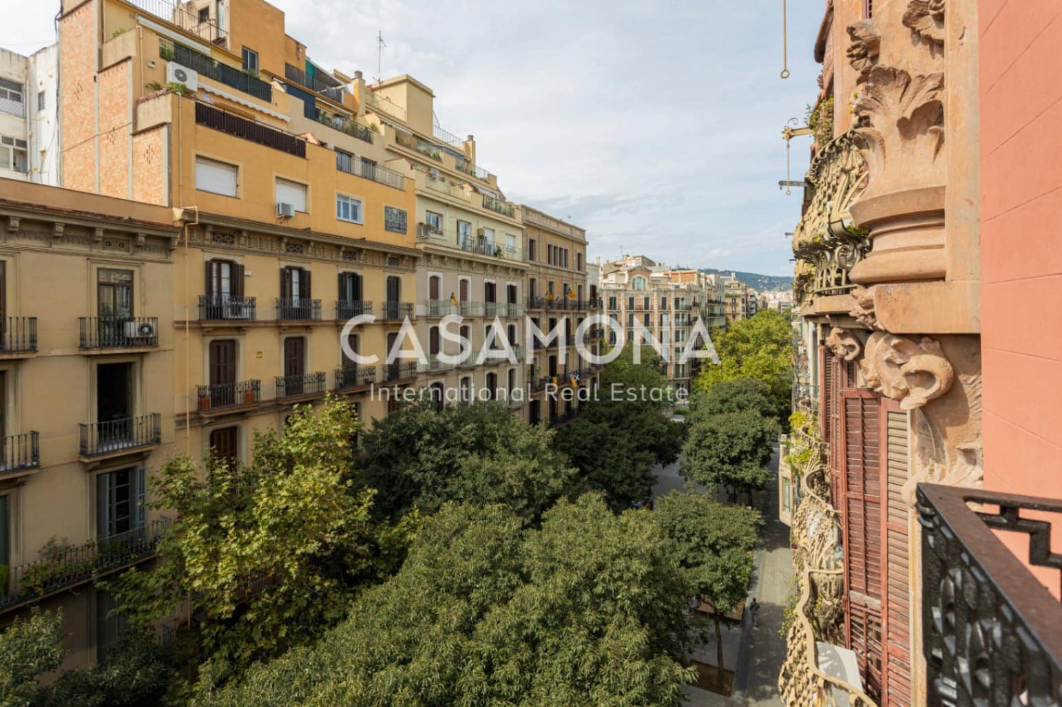 3 soveværelse Lejlighed til salg i Barcelona by - € 1.297.000 (Ref: 9311444)