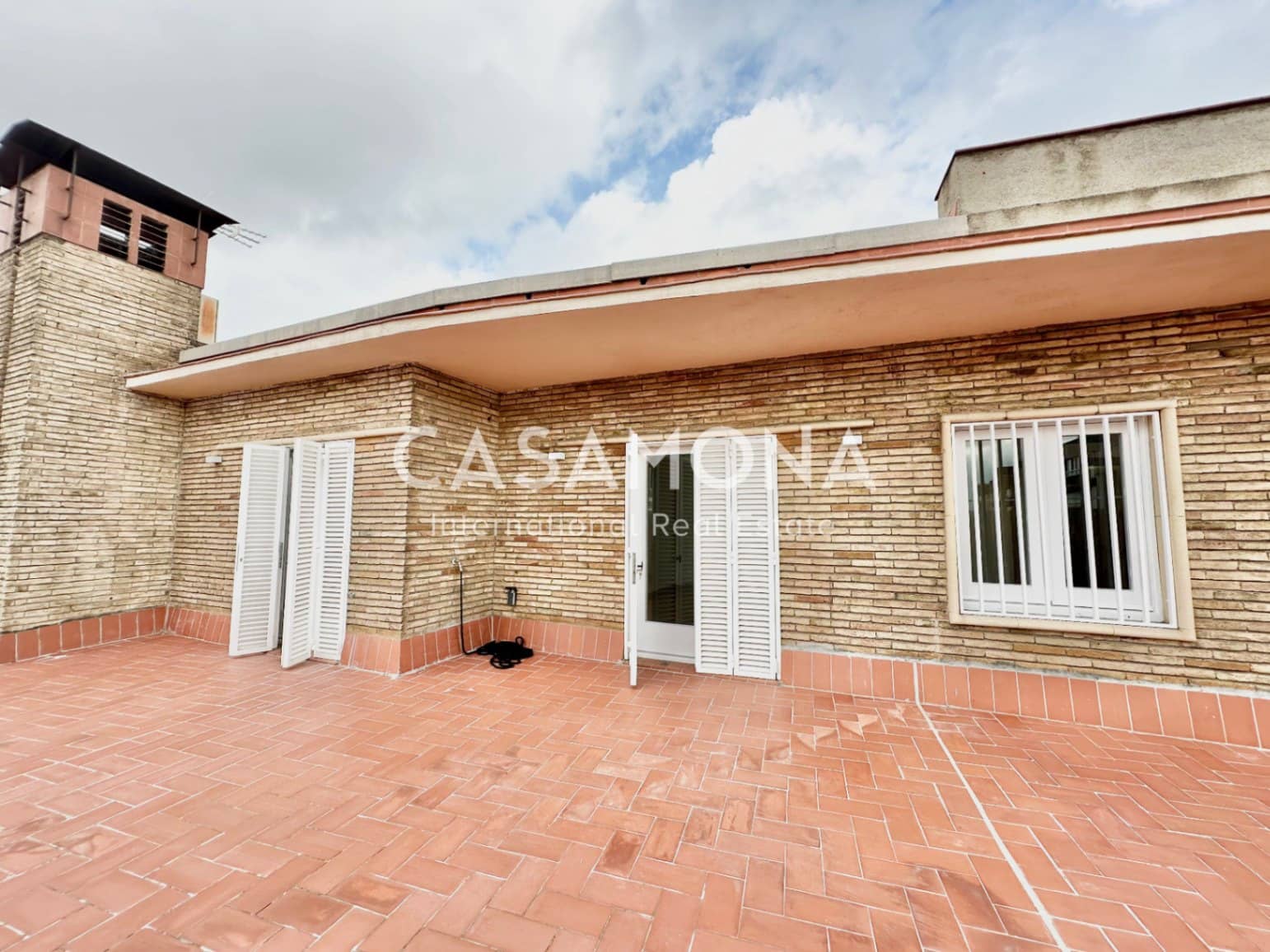 5 soverom Leilighet til leie i Barcelona by med garasje - € 6 000 (Ref: 9330202)