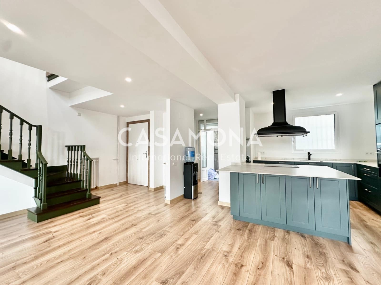 5 soverom Leilighet til leie i Barcelona by med garasje - € 6 000 (Ref: 9330202)