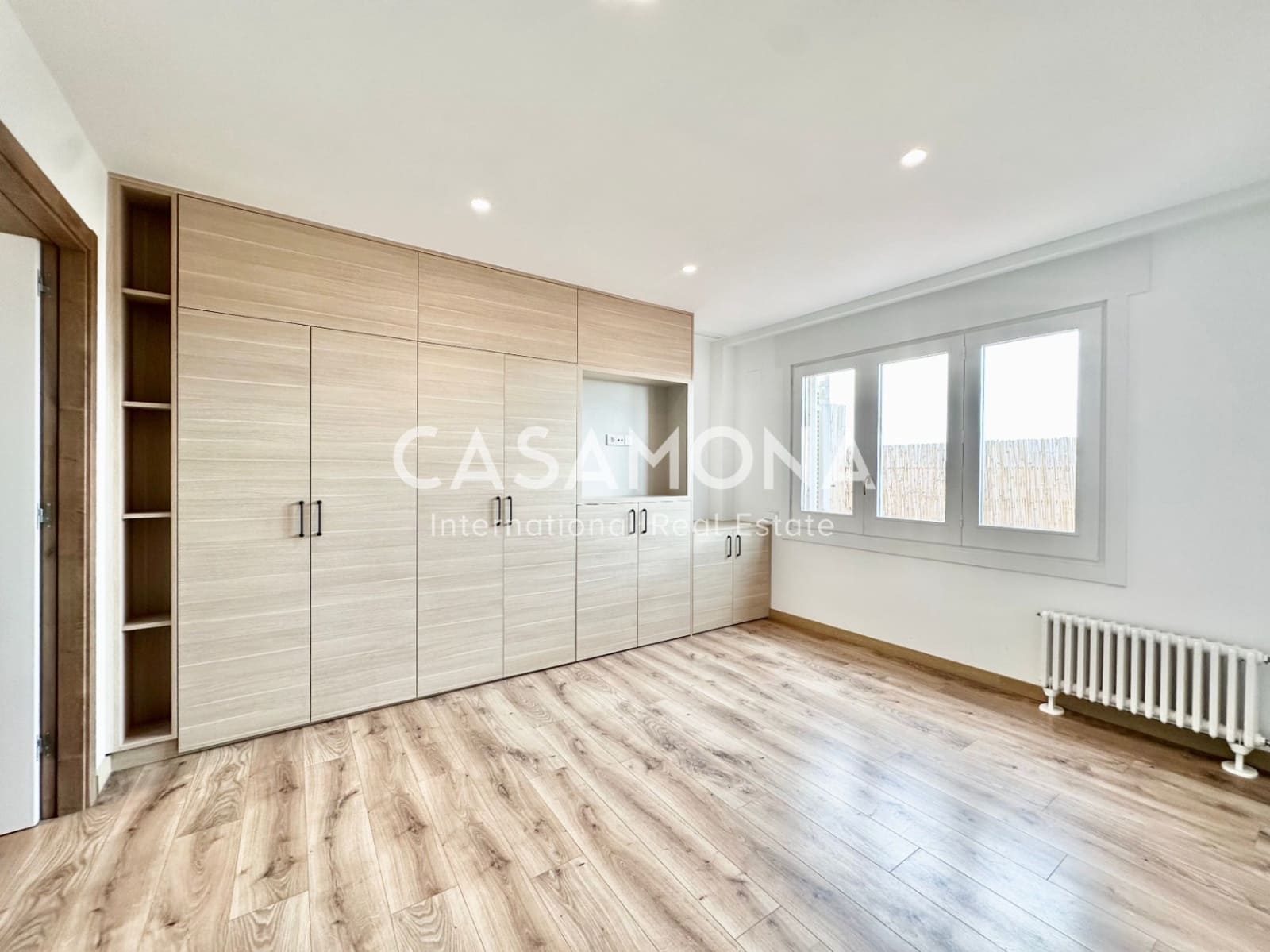 5 soverom Leilighet til leie i Barcelona by med garasje - € 6 000 (Ref: 9330202)