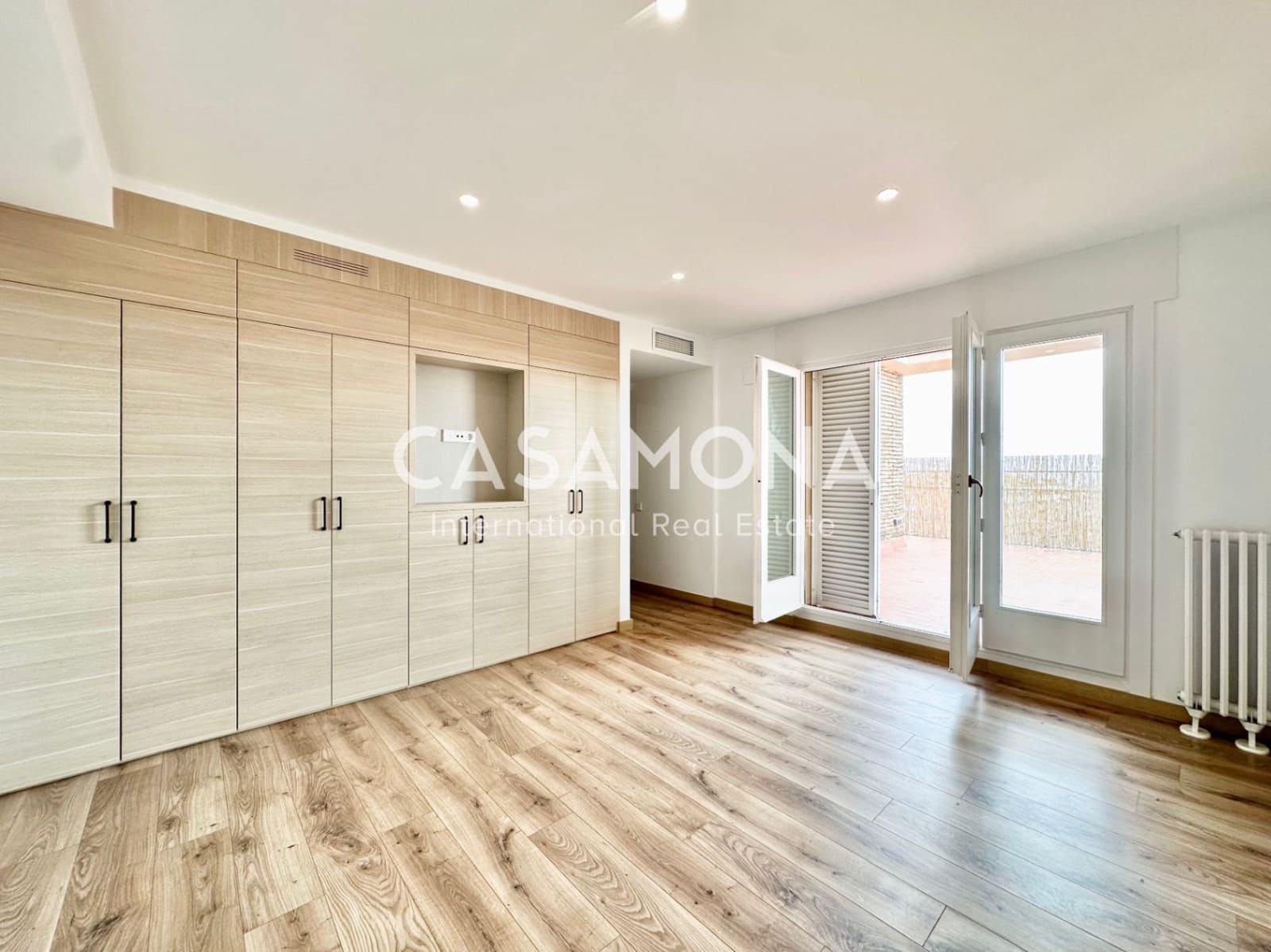 5 soverom Leilighet til leie i Barcelona by med garasje - € 6 000 (Ref: 9330202)