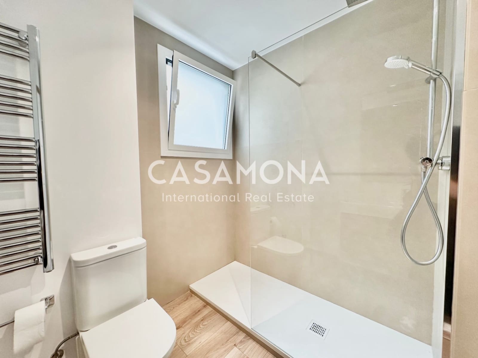 5 soverom Leilighet til leie i Barcelona by med garasje - € 6 000 (Ref: 9330202)