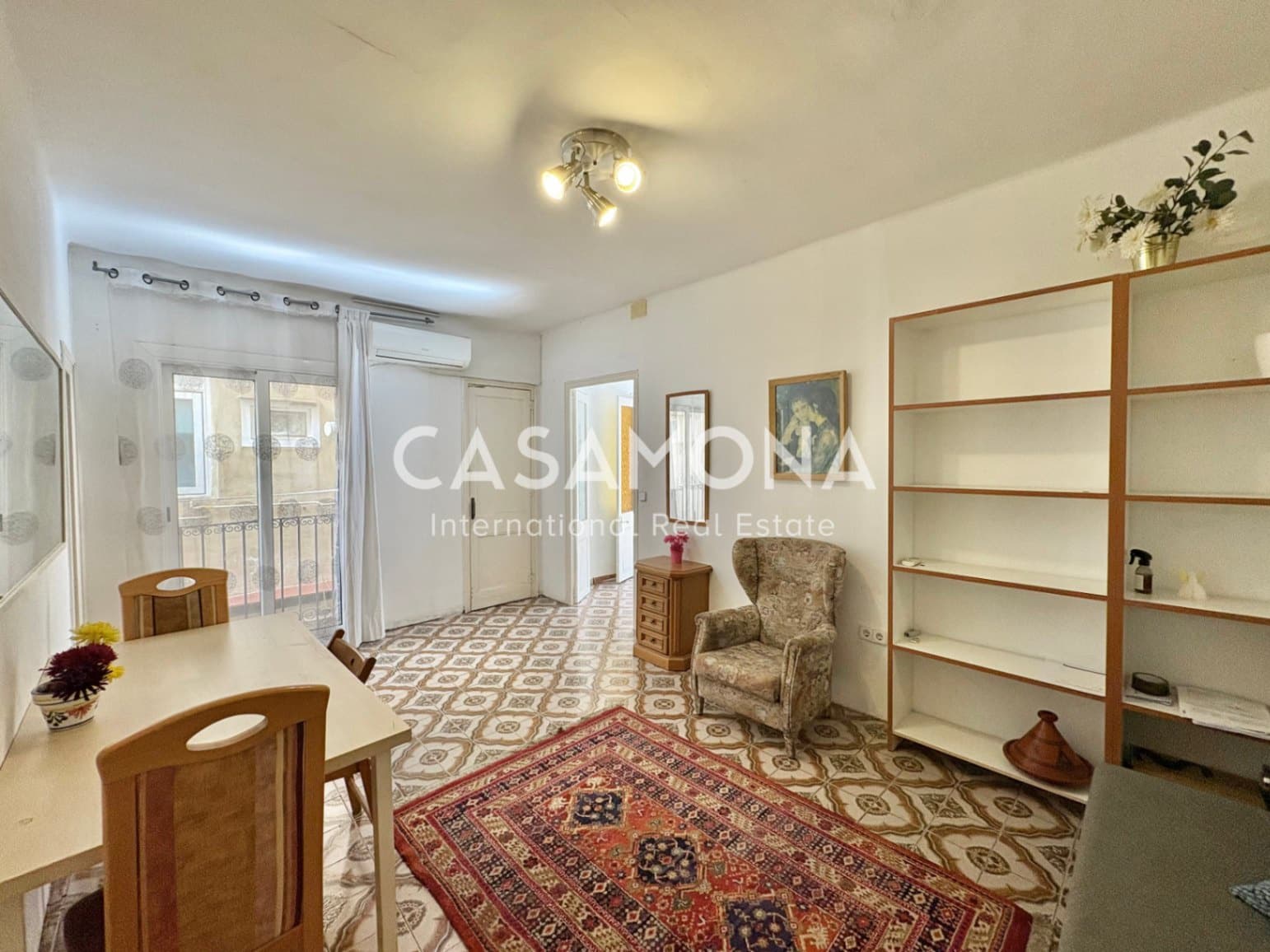 2 soverom Leilighet til leie i Barcelona by med garasje - € 1 300 (Ref: 9331268)