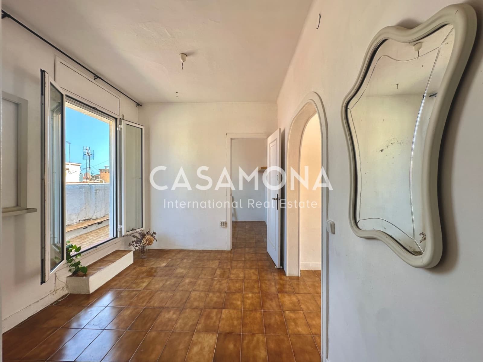 2 soverom Penthouse til salgs i Barcelona by - € 300 000 (Ref: 9339132)