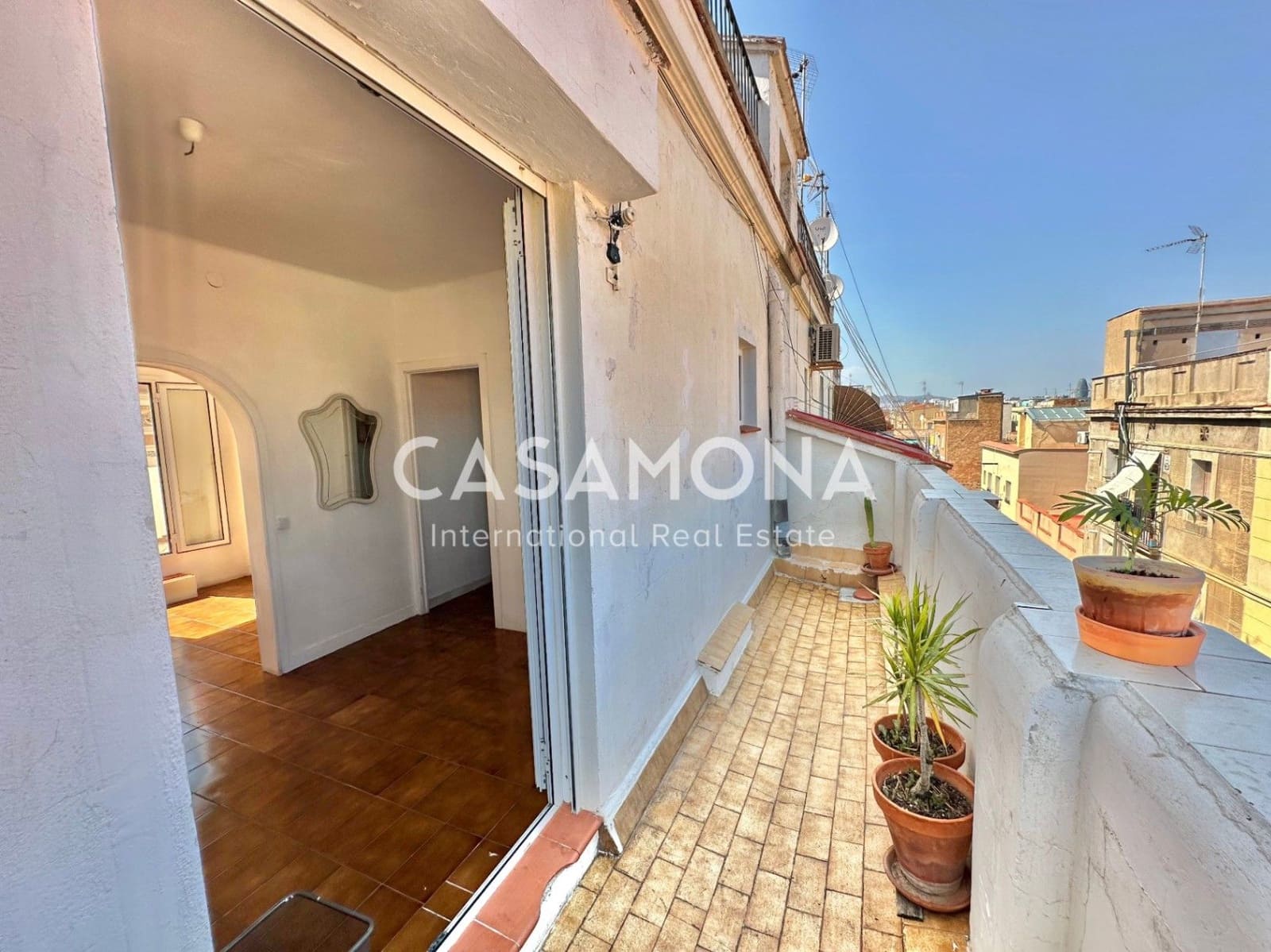 2 soverom Penthouse til salgs i Barcelona by - € 300 000 (Ref: 9339132)