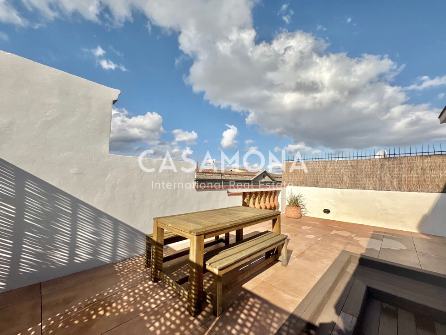 1 soverom Penthouse til salgs i Barcelona by - € 400 000 (Ref: 9352881)