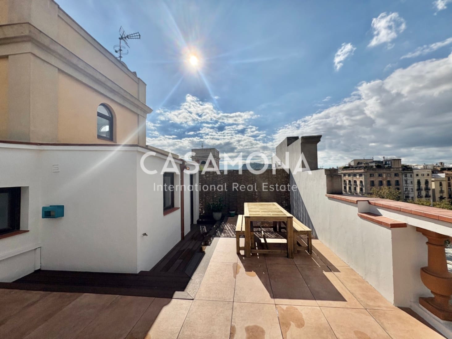 1 soverom Penthouse til salgs i Barcelona by - € 400 000 (Ref: 9352881)