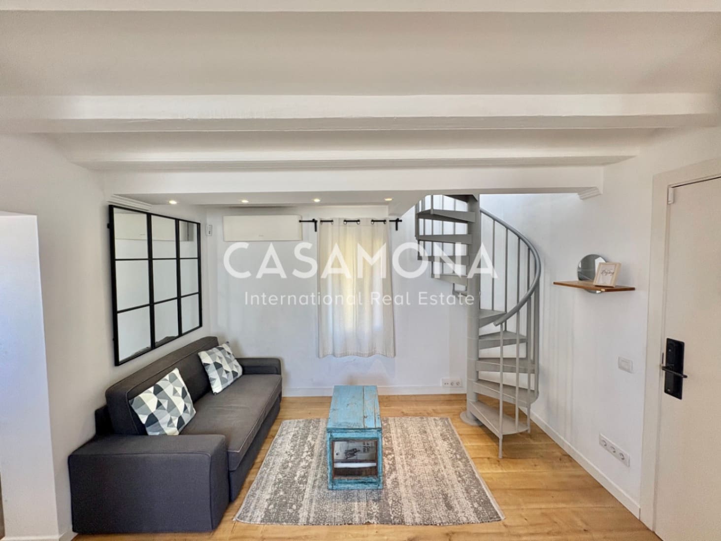 1 soverom Penthouse til salgs i Barcelona by - € 400 000 (Ref: 9352881)