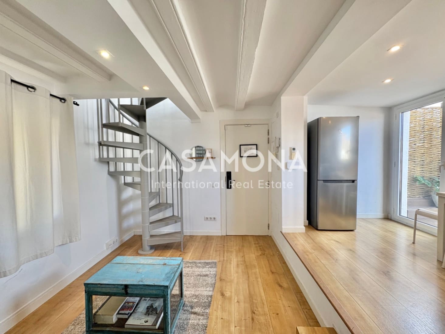 1 soverom Penthouse til salgs i Barcelona by - € 400 000 (Ref: 9352881)