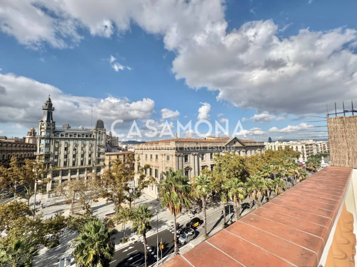 1 soverom Penthouse til salgs i Barcelona by - € 400 000 (Ref: 9352881)