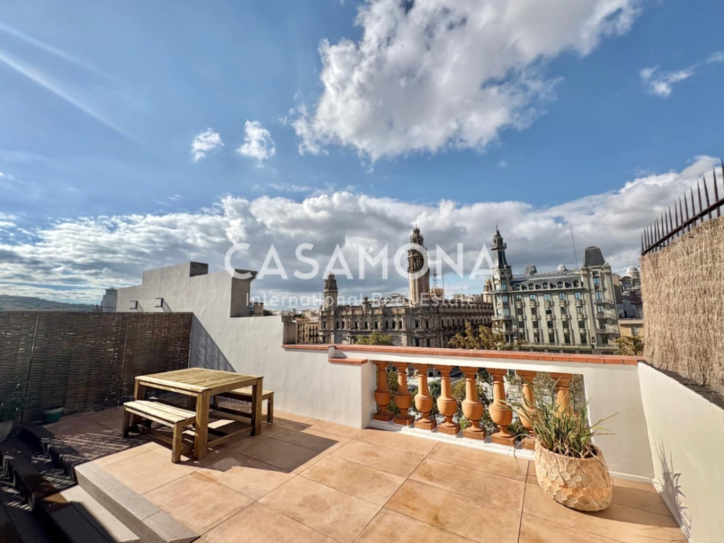 1 soverom Penthouse til salgs i Barcelona by - € 400 000 (Ref: 9352881)
