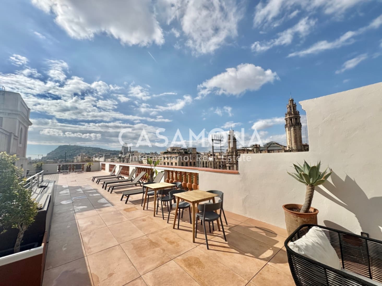 1 soverom Penthouse til salgs i Barcelona by - € 400 000 (Ref: 9352881)
