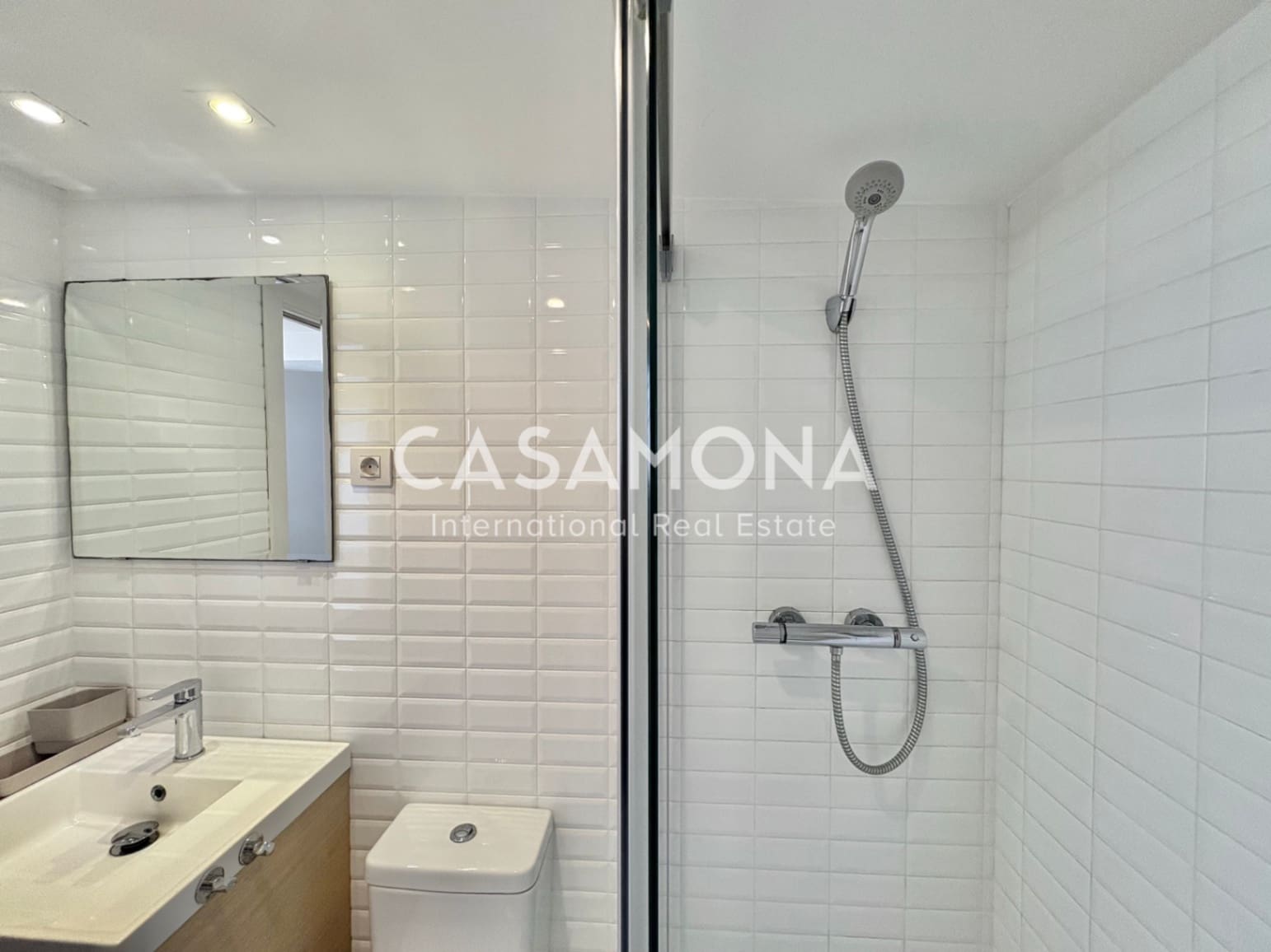 1 soverom Penthouse til salgs i Barcelona by - € 400 000 (Ref: 9352881)