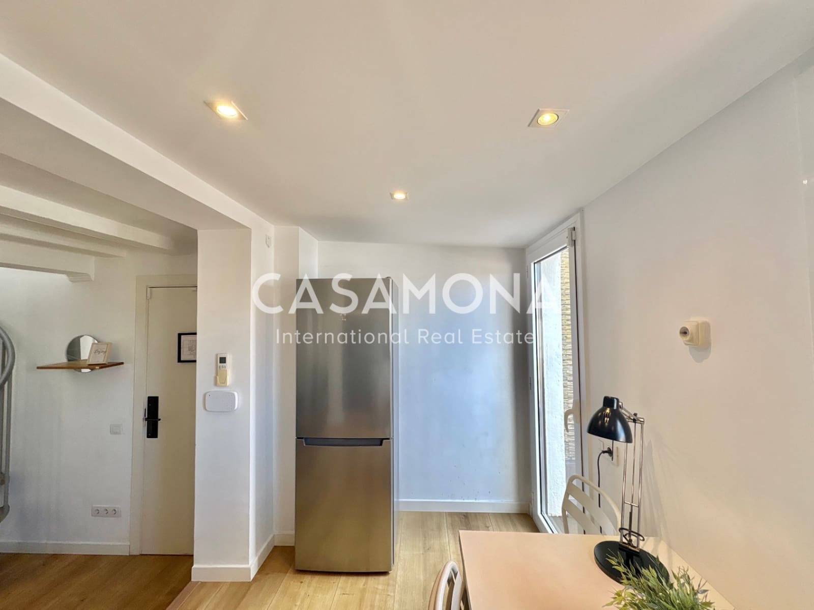 1 soverom Penthouse til salgs i Barcelona by - € 400 000 (Ref: 9352881)