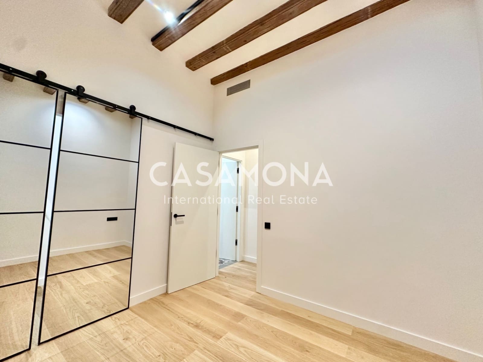 2 soveværelse Lejlighed til salg i Barcelona by - € 570.000 (Ref: 9360436)