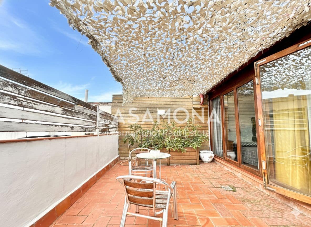 1 slaapkamer Penthouse te huur in Barcelona stad - € 1.350 (Ref: 9371335)