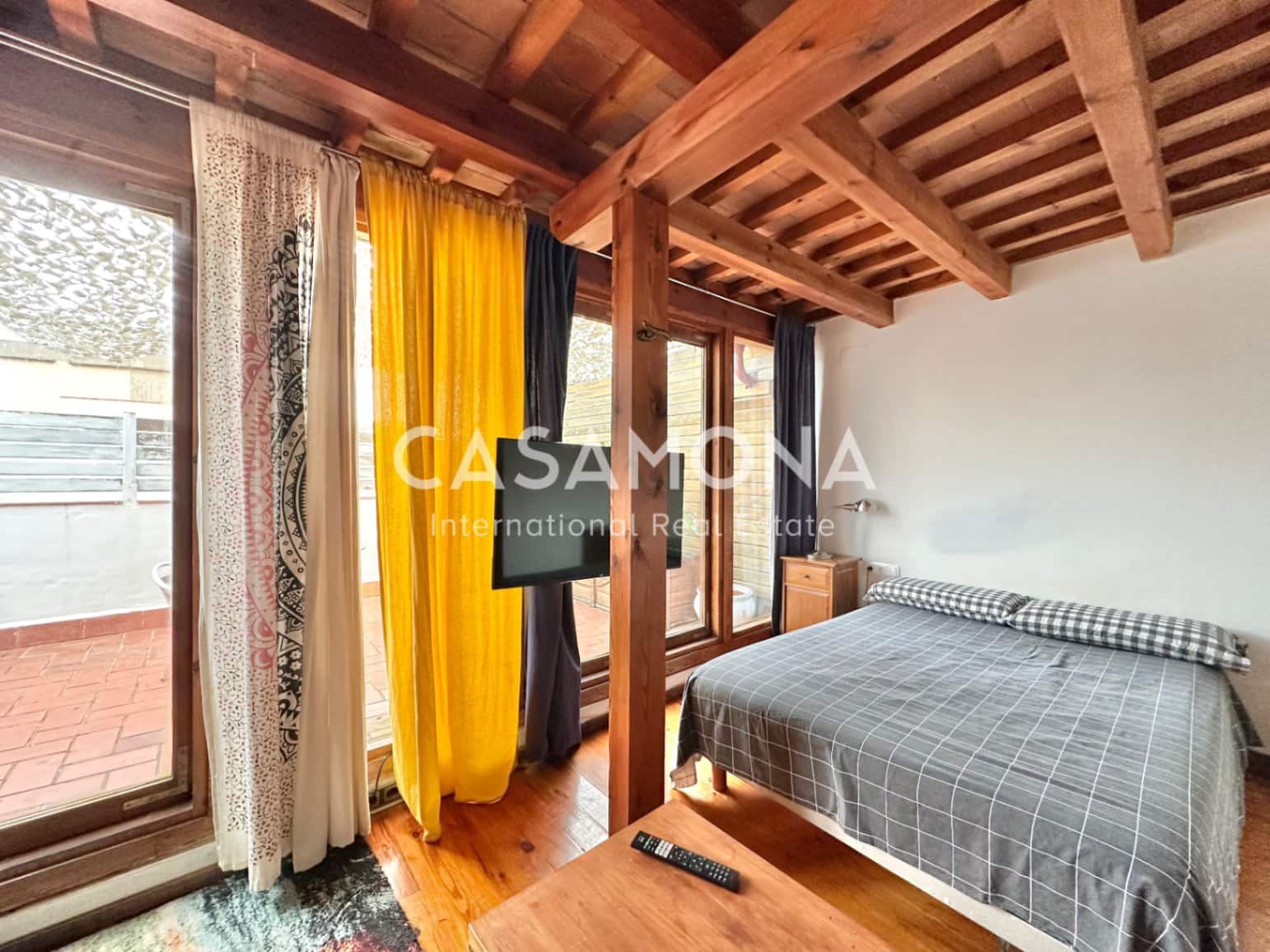 1 slaapkamer Penthouse te huur in Barcelona stad - € 1.350 (Ref: 9371335)