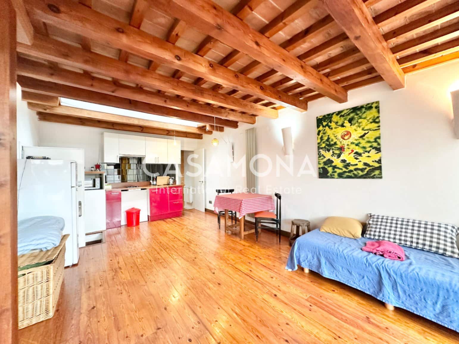 1 slaapkamer Penthouse te huur in Barcelona stad - € 1.350 (Ref: 9371335)