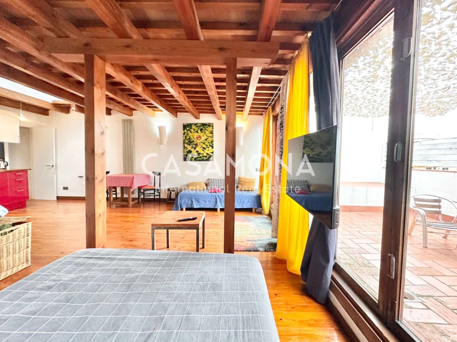 1 slaapkamer Penthouse te huur in Barcelona stad - € 1.350 (Ref: 9371335)