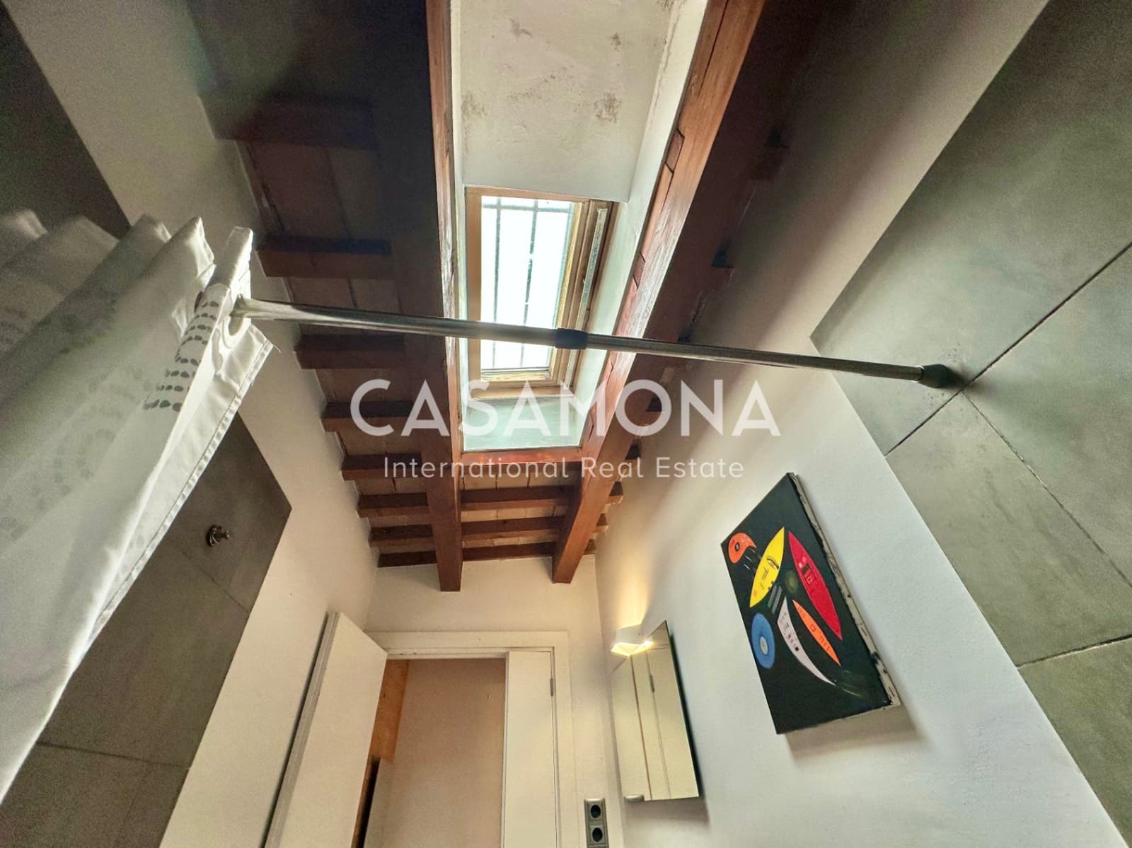 1 slaapkamer Penthouse te huur in Barcelona stad - € 1.350 (Ref: 9371335)