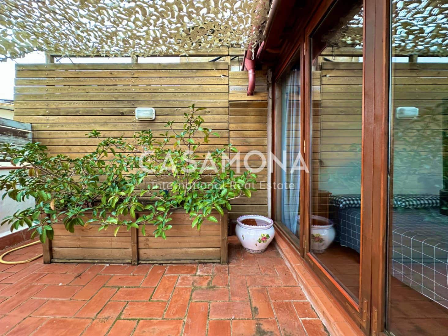 1 slaapkamer Penthouse te huur in Barcelona stad - € 1.350 (Ref: 9371335)