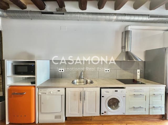 2 soverom Leilighet til leie i El Raval, Barcelona by - € 1 300 (Ref: 9371336)