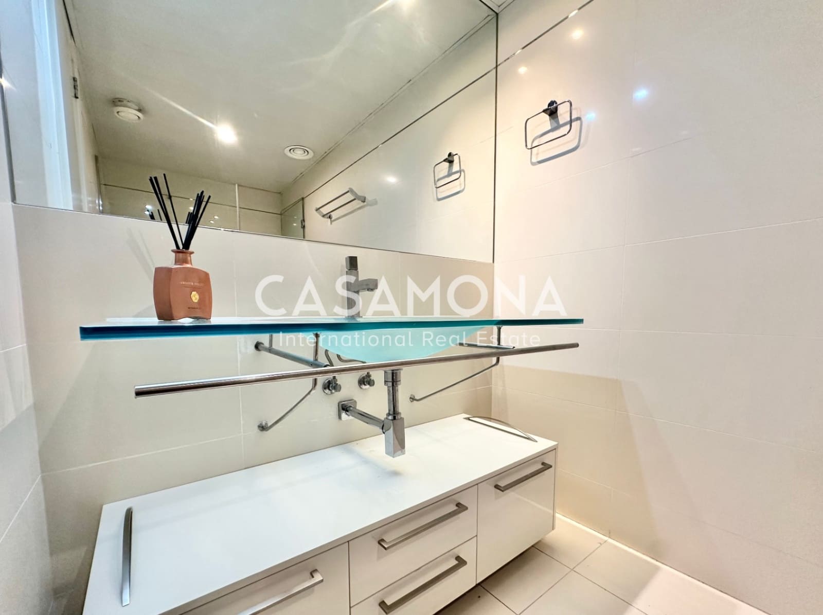 3 bedroom Penthouse for rent in Barcelona city with garage - € 5,700 (Ref: 9373897)