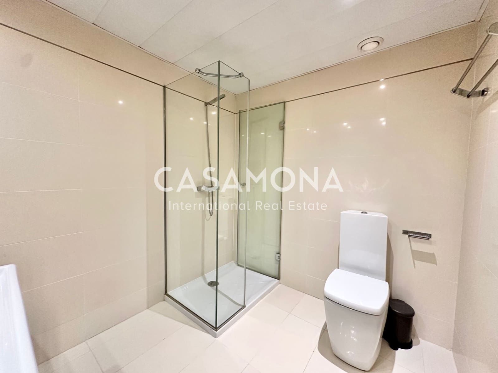 3 bedroom Penthouse for rent in Barcelona city with garage - € 5,700 (Ref: 9373897)