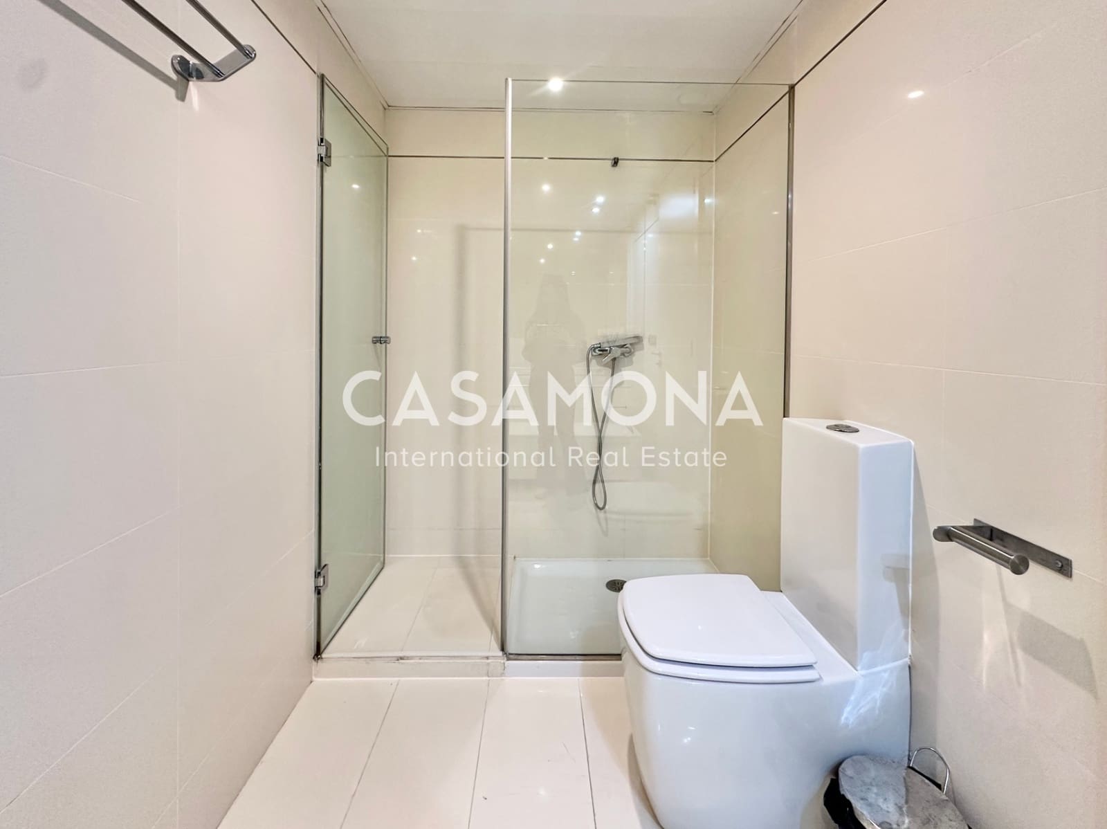 3 bedroom Penthouse for rent in Barcelona city with garage - € 5,700 (Ref: 9373897)