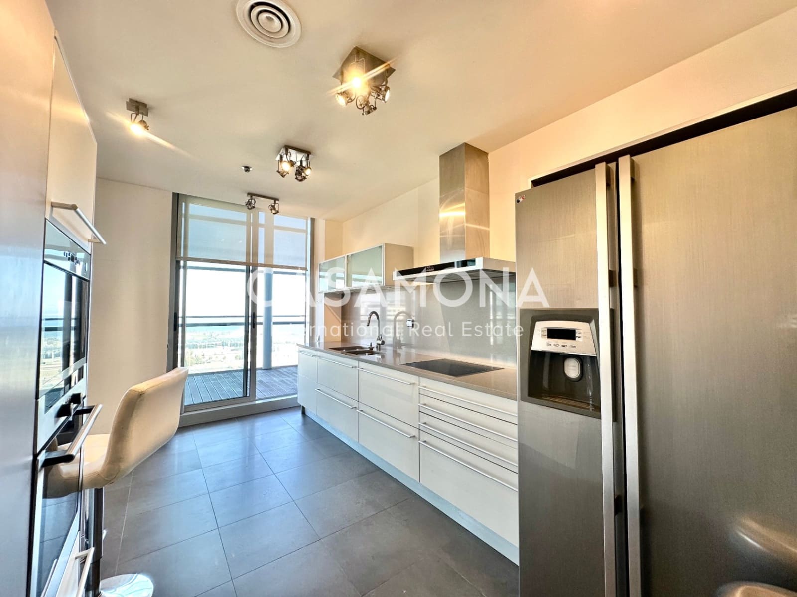 3 bedroom Penthouse for rent in Barcelona city with garage - € 5,700 (Ref: 9373897)
