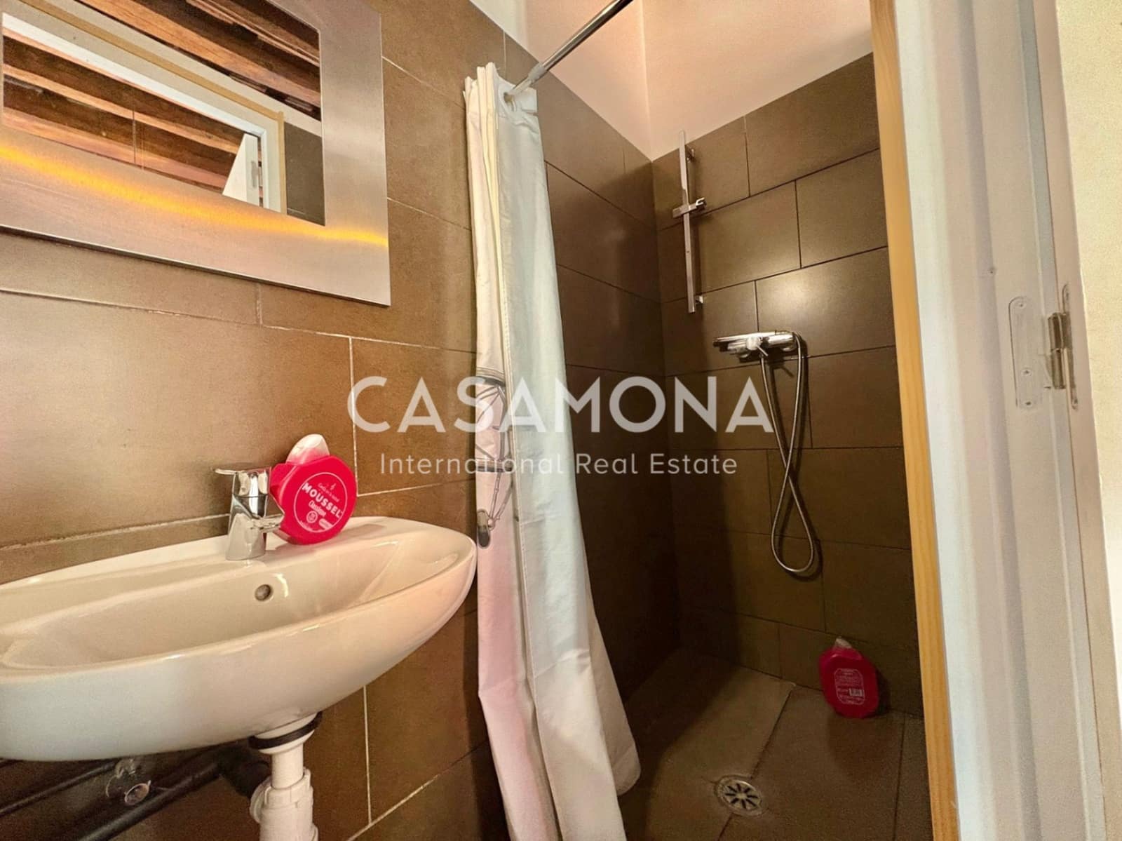 1 quarto Apartamento para arrendar em Barcelona cidade - 1 600 € (Ref: 9378362)