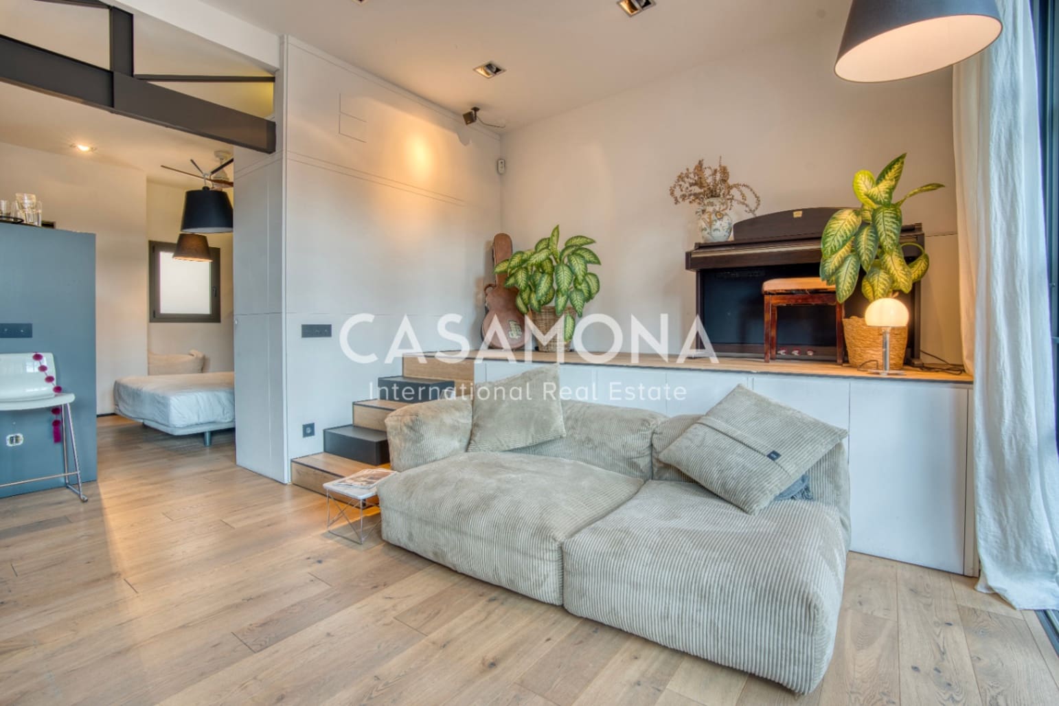 1 soverom Penthouse til leie i Barcelona by - € 2 400 (Ref: 9386522)