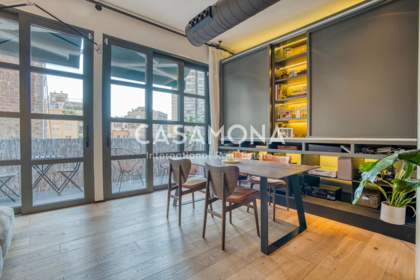 1 soverom Penthouse til leie i Barcelona by - € 2 400 (Ref: 9386522)
