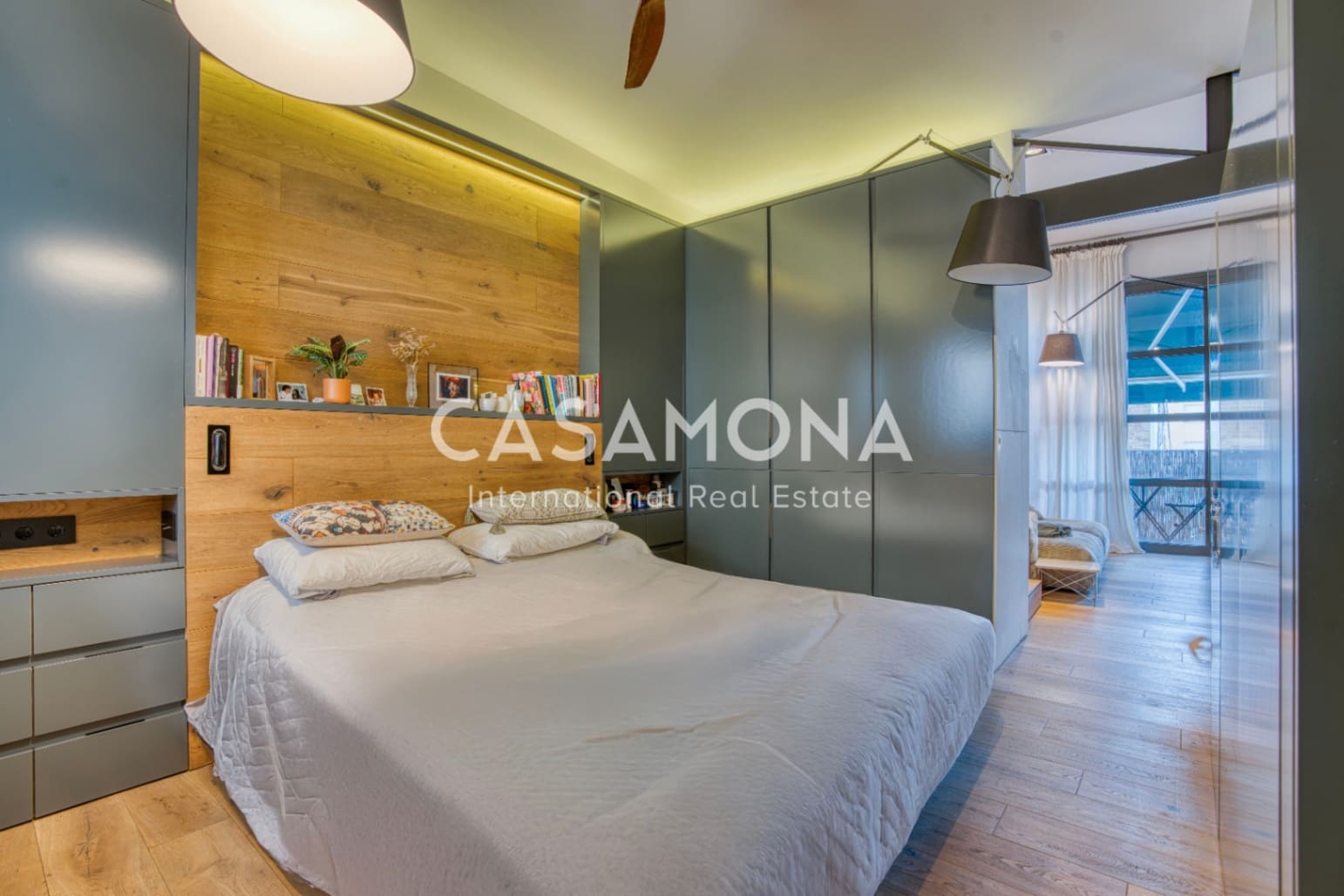 1 soverom Penthouse til leie i Barcelona by - € 2 400 (Ref: 9386522)