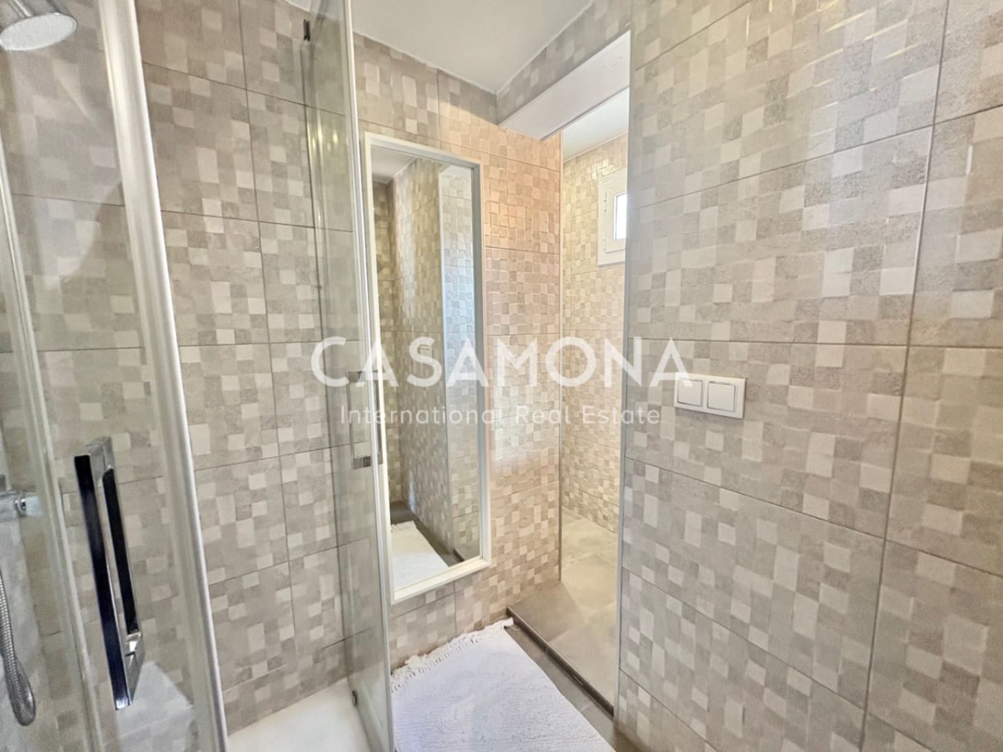 1 slaapkamer Penthouse te koop in Barcelona stad - € 369.000 (Ref: 9401721)