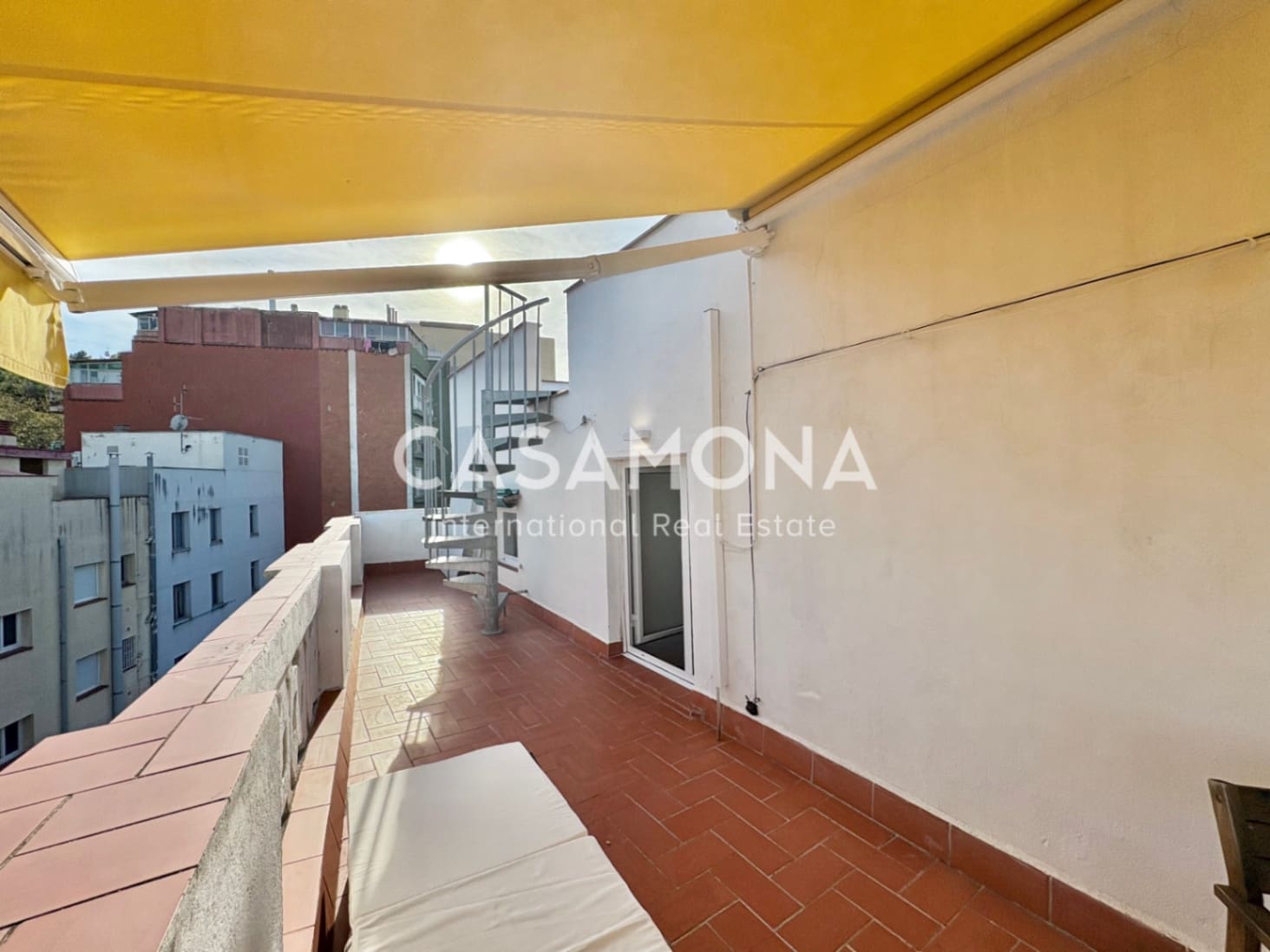 1 slaapkamer Penthouse te koop in Barcelona stad - € 369.000 (Ref: 9401721)