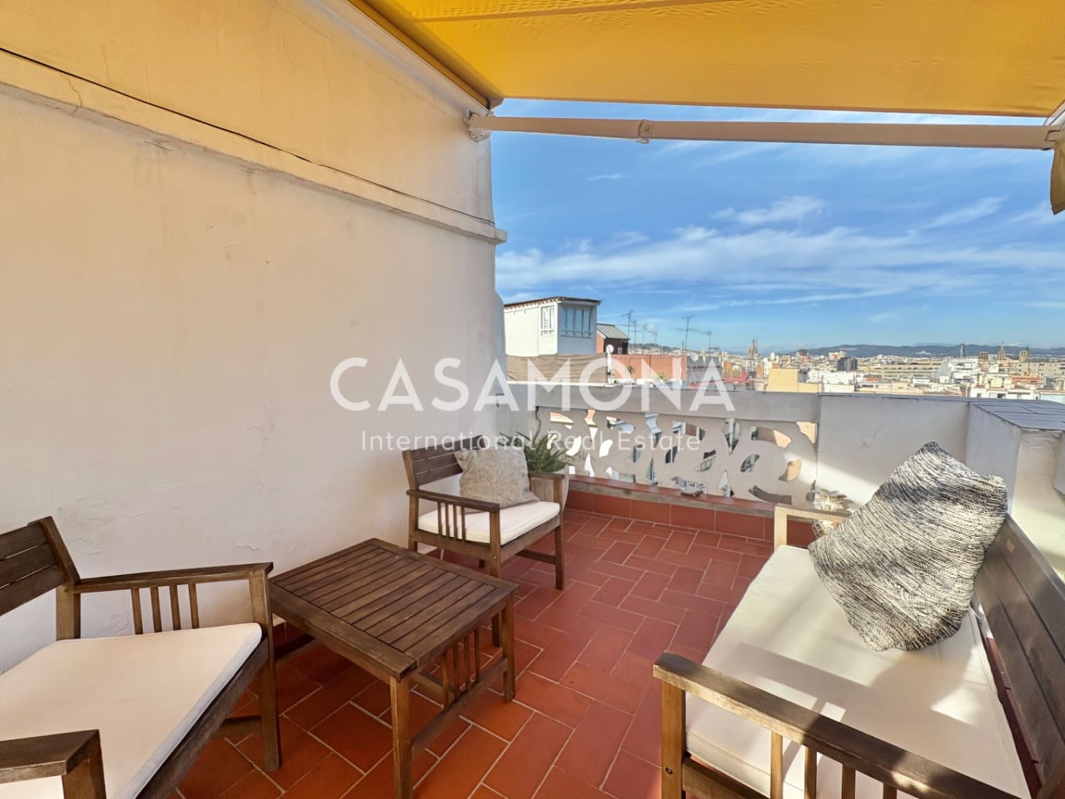 1 slaapkamer Penthouse te koop in Barcelona stad - € 369.000 (Ref: 9401721)