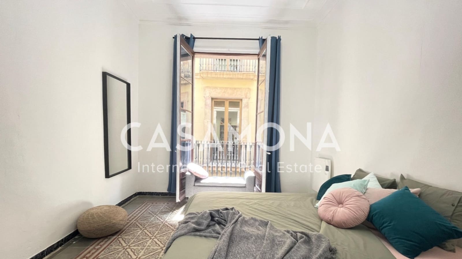1 slaapkamer Appartement te huur in Barcelona stad - € 900 (Ref: 9441636)