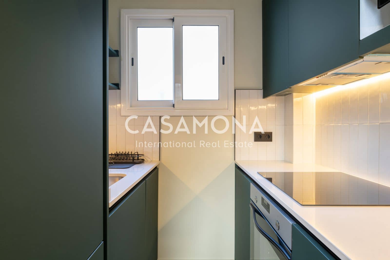 2 soveværelse Lejlighed til leje i Barcelona by - € 2.000 (Ref: 9449897)