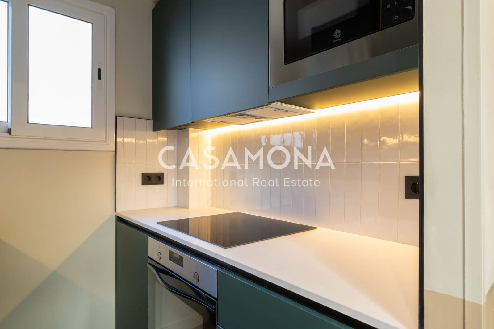 2 soveværelse Lejlighed til leje i Barcelona by - € 2.000 (Ref: 9449897)