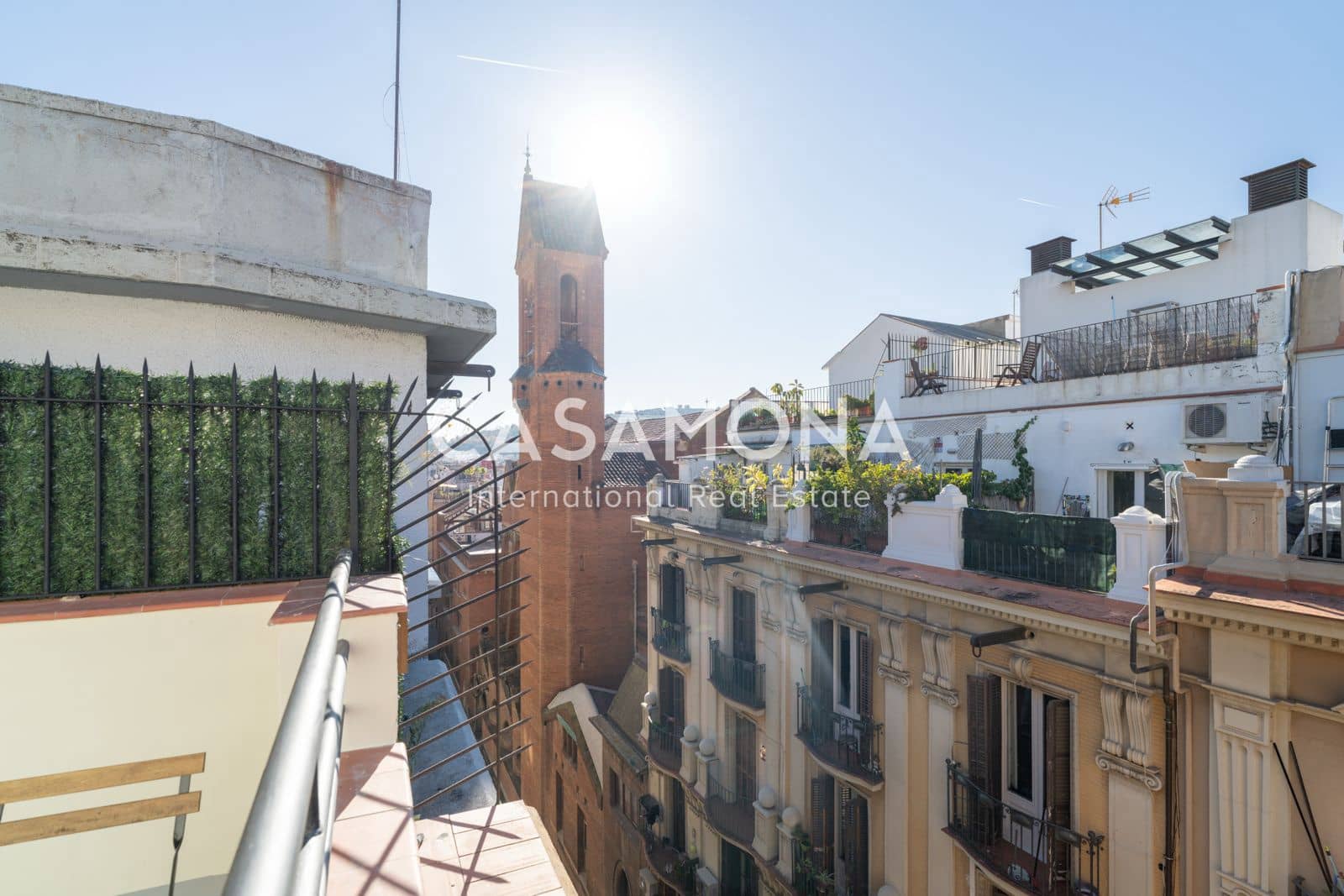 2 soveværelse Lejlighed til leje i Barcelona by - € 2.000 (Ref: 9449897)