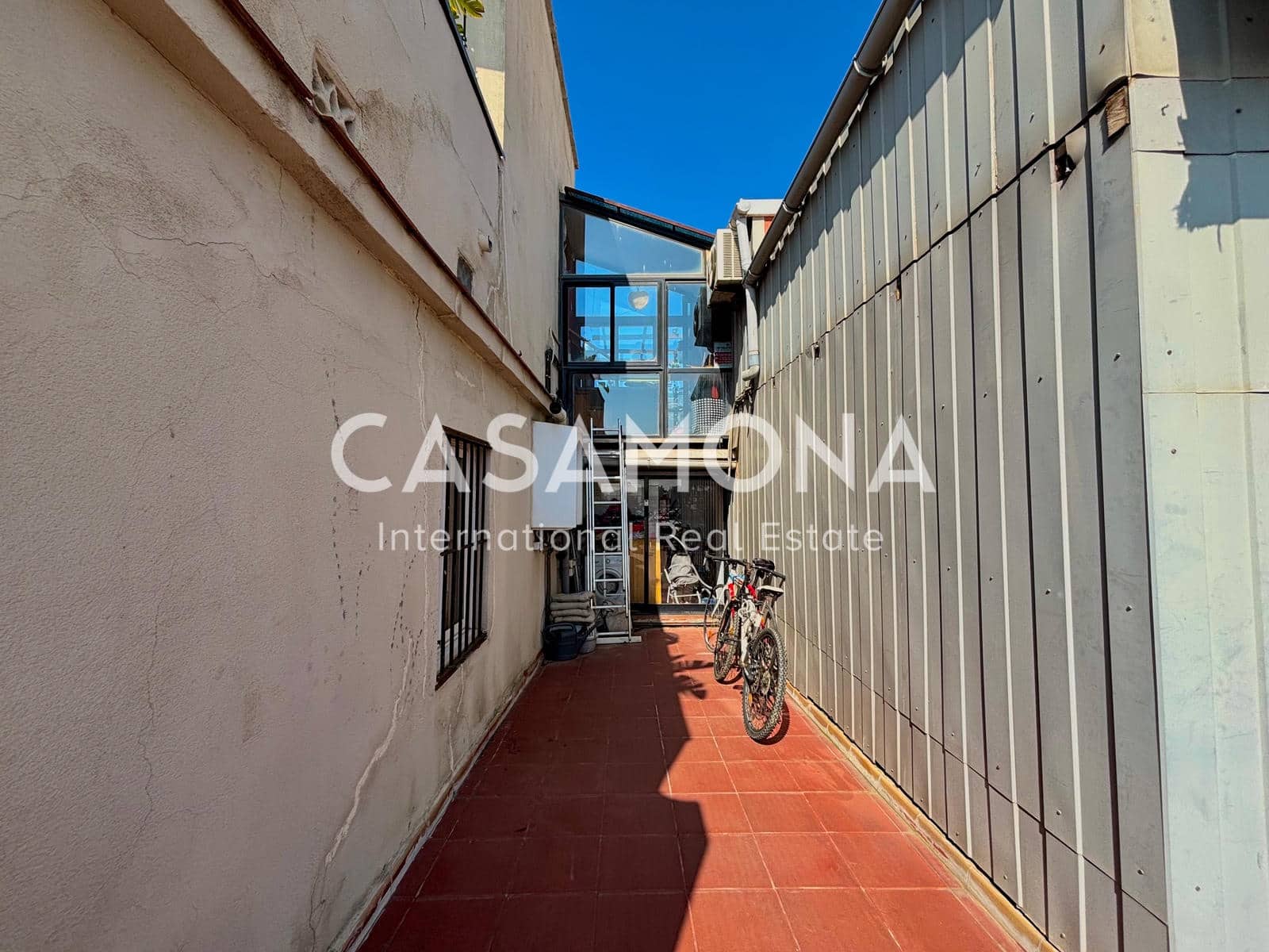 2 bedroom Apartment for sale in Barcelona city - € 1,150,000 (Ref: 9454701)