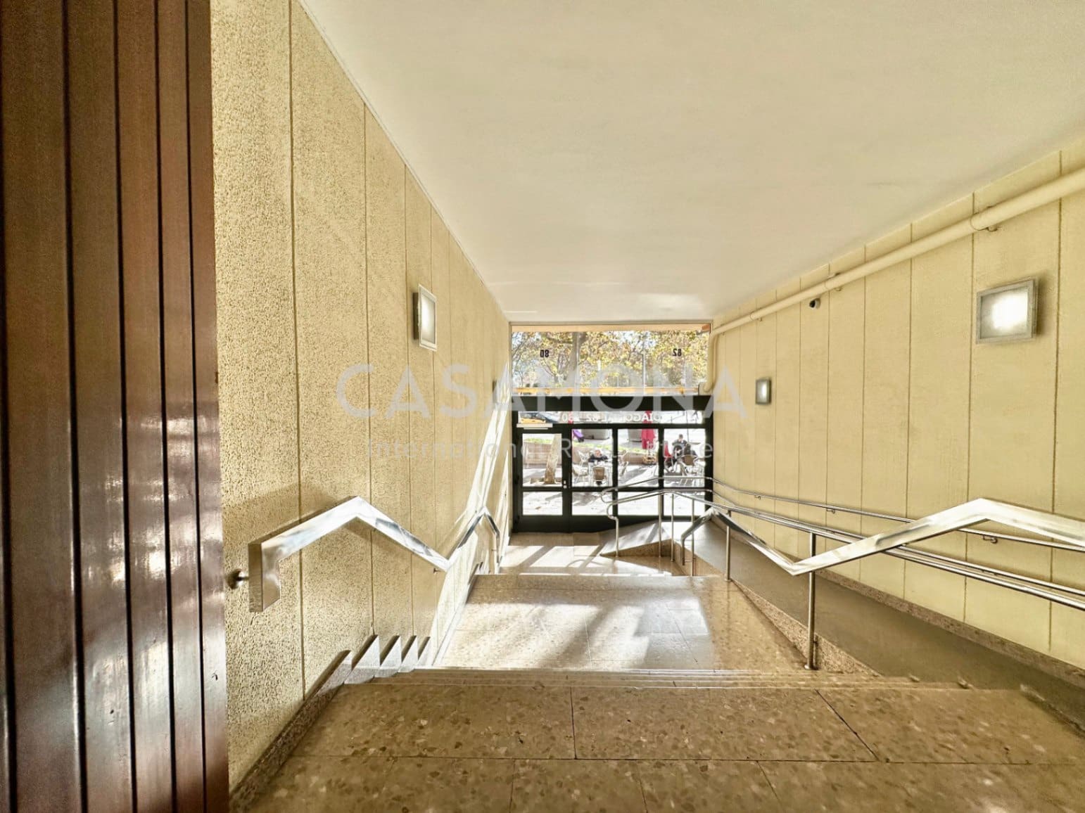 Apartamento de 2 habitaciones en Barcelona ciudad en alquiler - 1.850 € (Ref: 9467620)