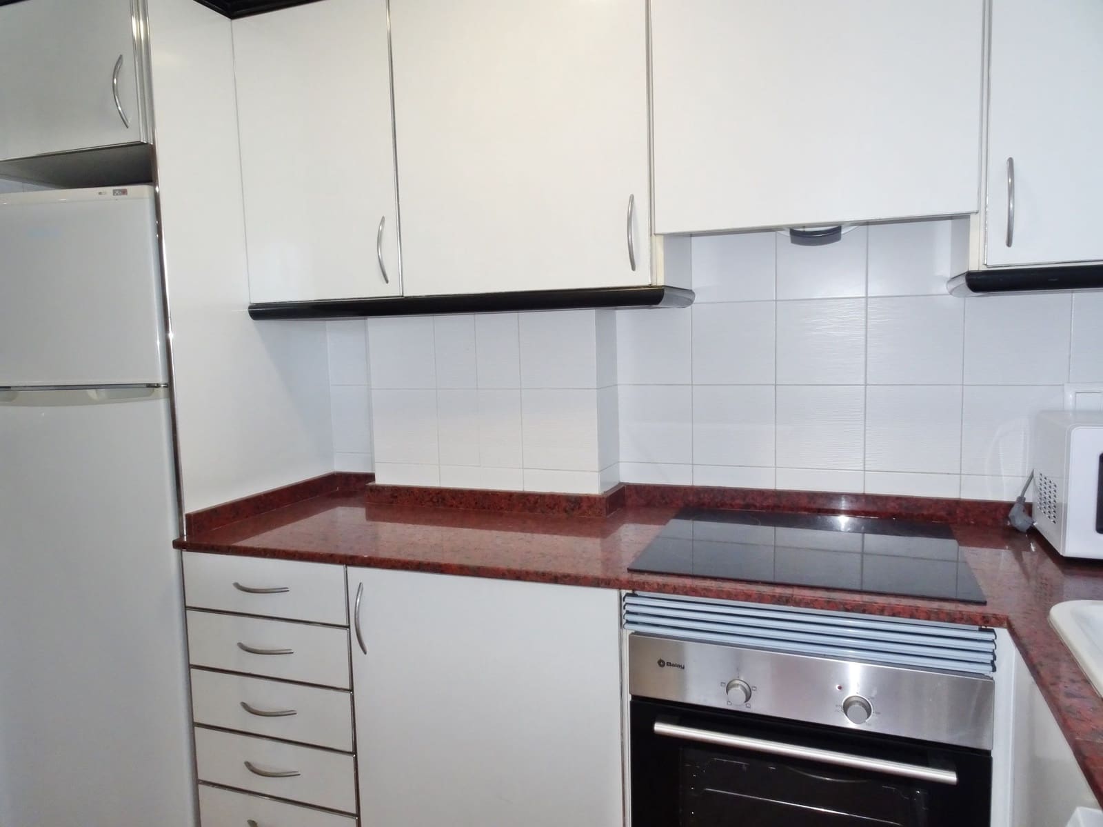 1 soveværelse Strandlejlighed til leje i Gandia med swimmingpool garage - € 400 (Ref: 8241067)